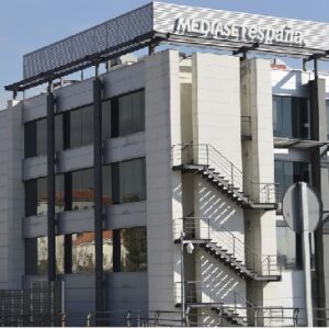 Large investors support MFE's takeover bid for Mediaset España by taking stakes of around 9%