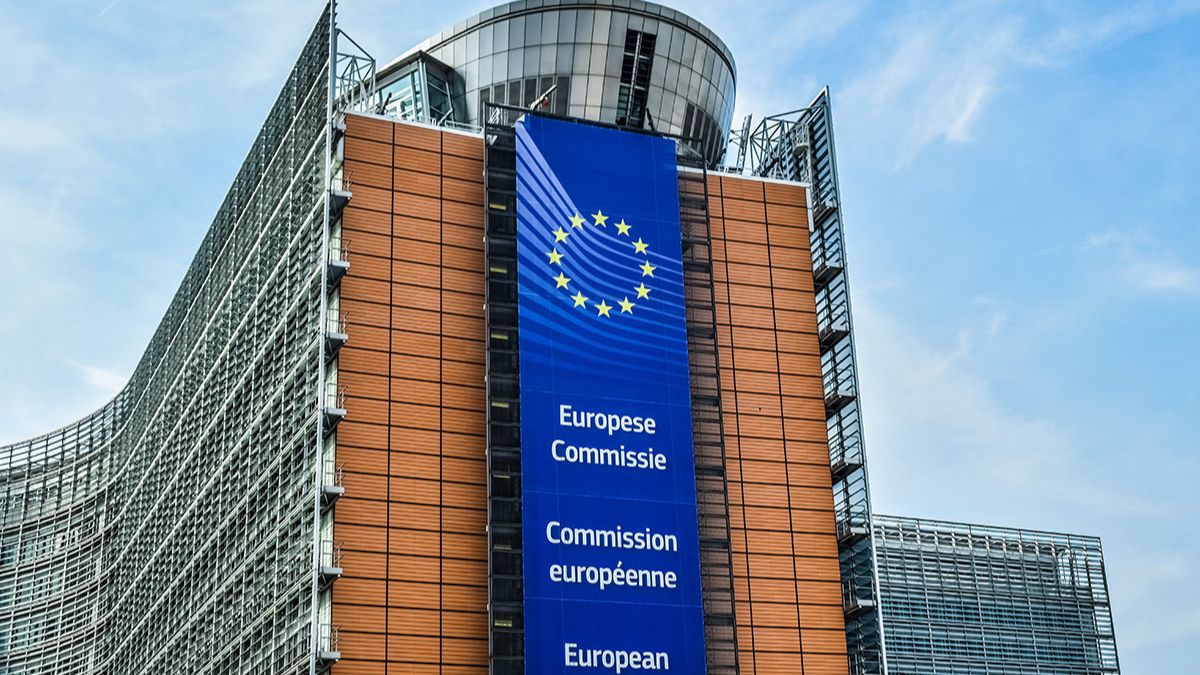 European Commission Warns Eight Countries Over Budget Deficits