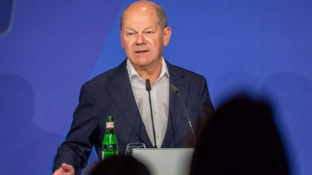 Olaf Scholz vows to deport criminals to high-risk countries