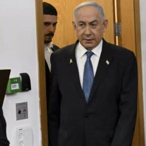 Netanyahu may refuse to sign truce due to "last-minute extortion by Hamas"
