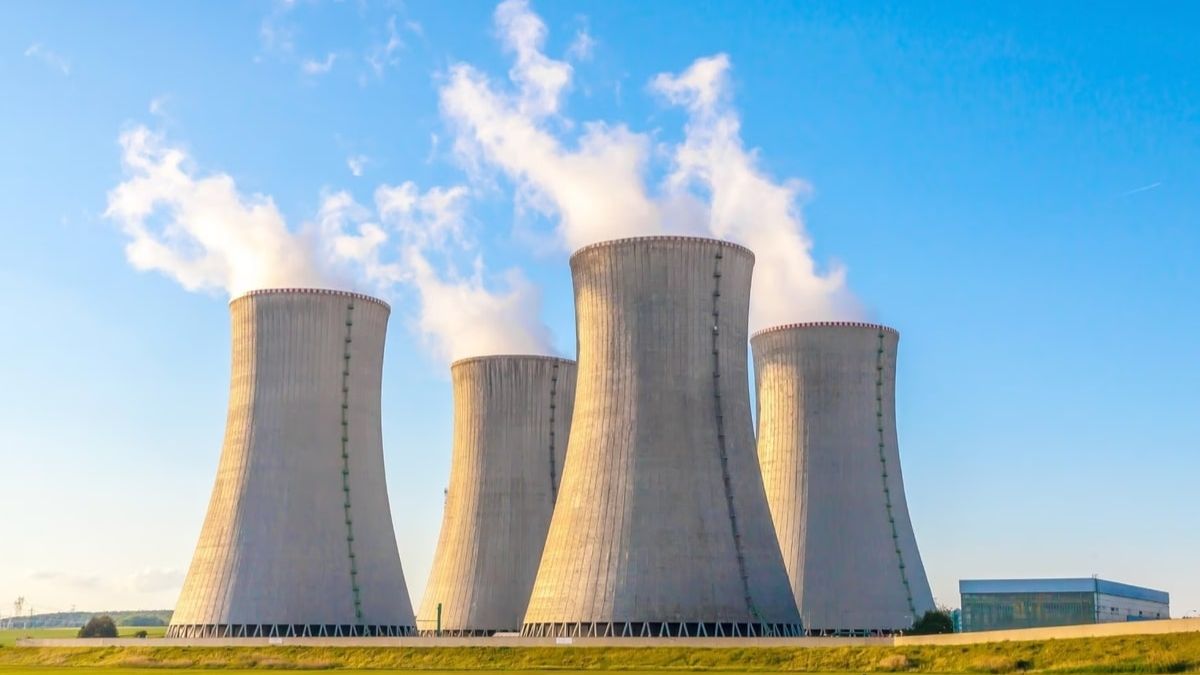 Scientists propose a massive rollout of nuclear reactors to achieve global decarbonization