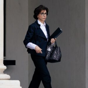The Minister of Culture under Macron will go to trial for corruption and influence peddling