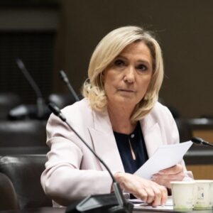 French Parliament Approves Le Pen Party Proposal to Scrap 1968 Residency Agreement with Algeria