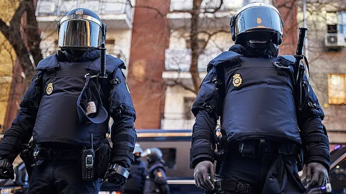 Special Police Operation in Madrid: 1,700 Officers on Alert for Halloween Following Rioting Threats
